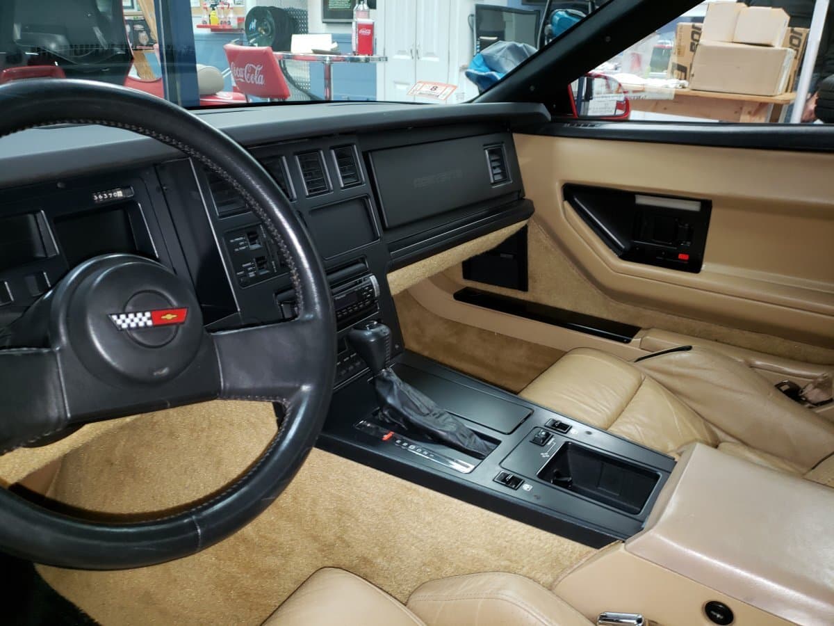 1987 Chevrolet Corvette Convertible thumbnail 25