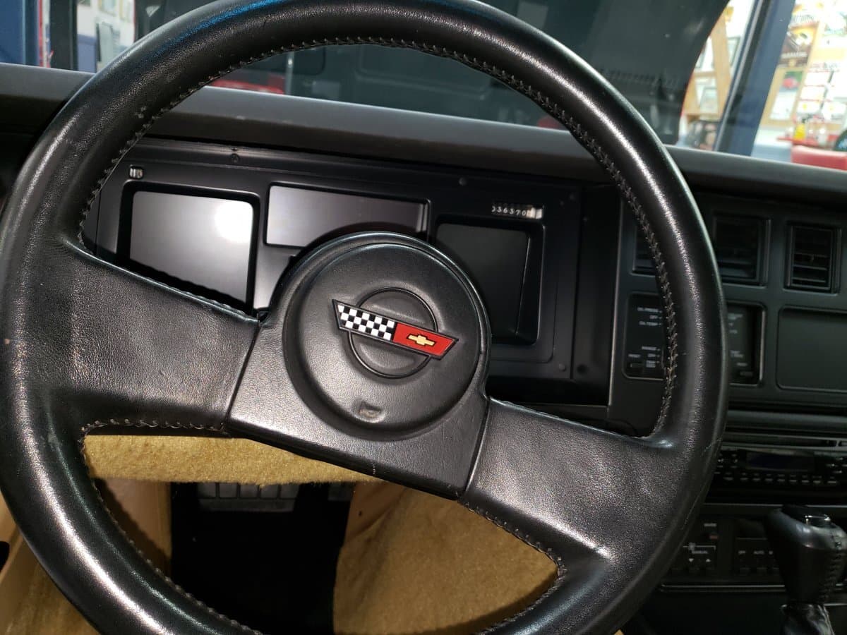 1987 Chevrolet Corvette Convertible thumbnail 26