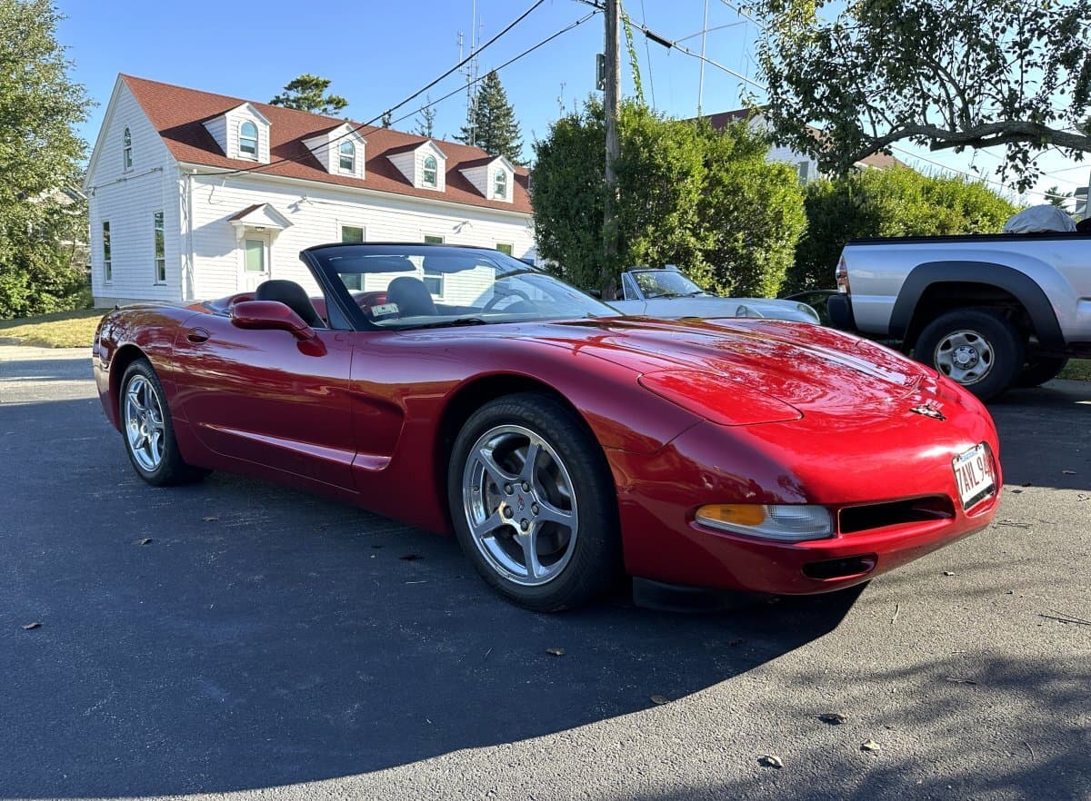 2002 Chevrolet Corvette Convertible — photo 1