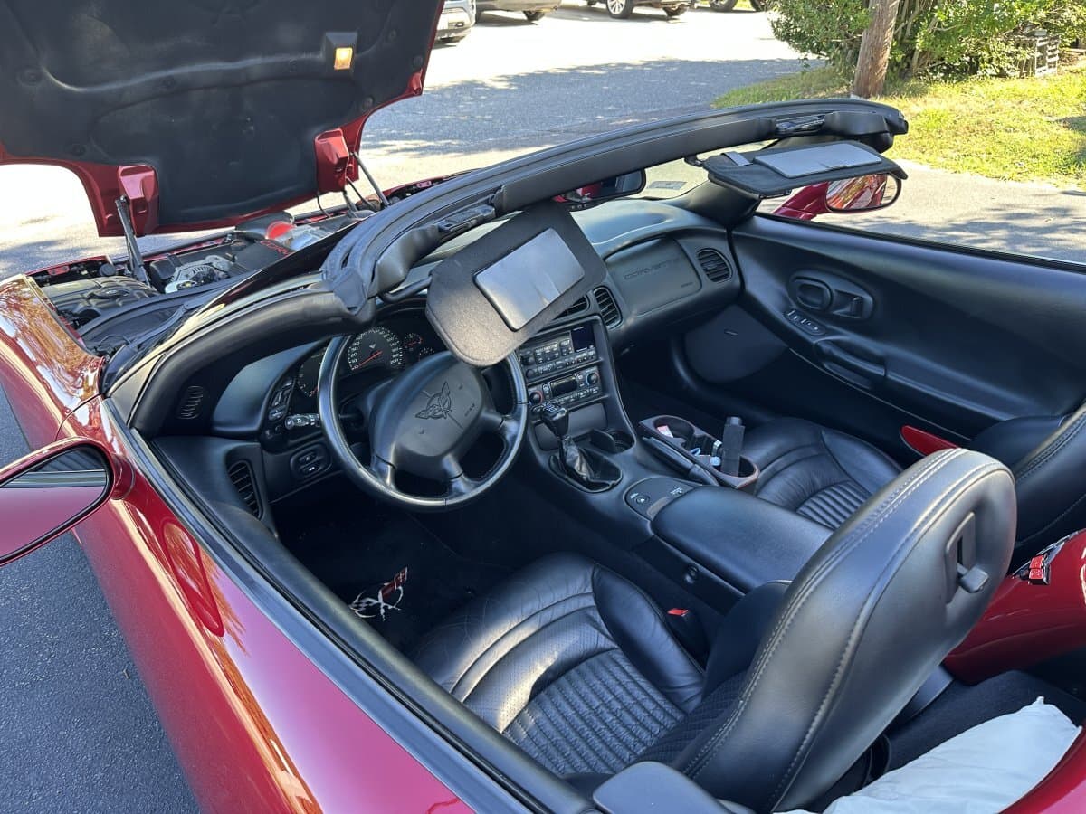 2002 Chevrolet Corvette Convertible thumbnail 27