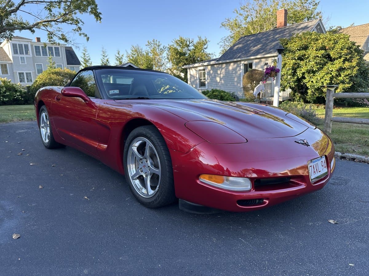 2002 Chevrolet Corvette Convertible — photo 2