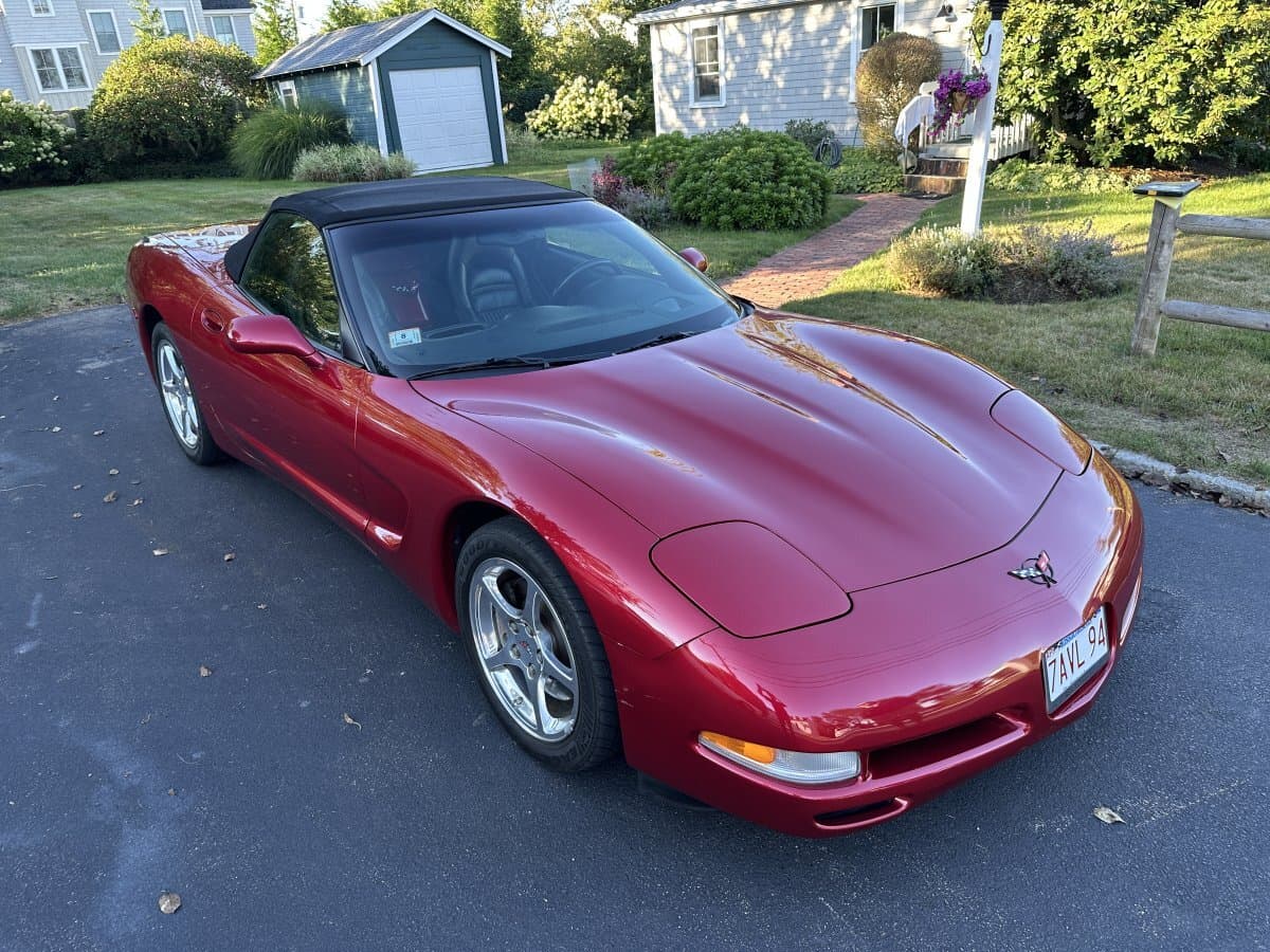 2002 Chevrolet Corvette Convertible thumbnail 3