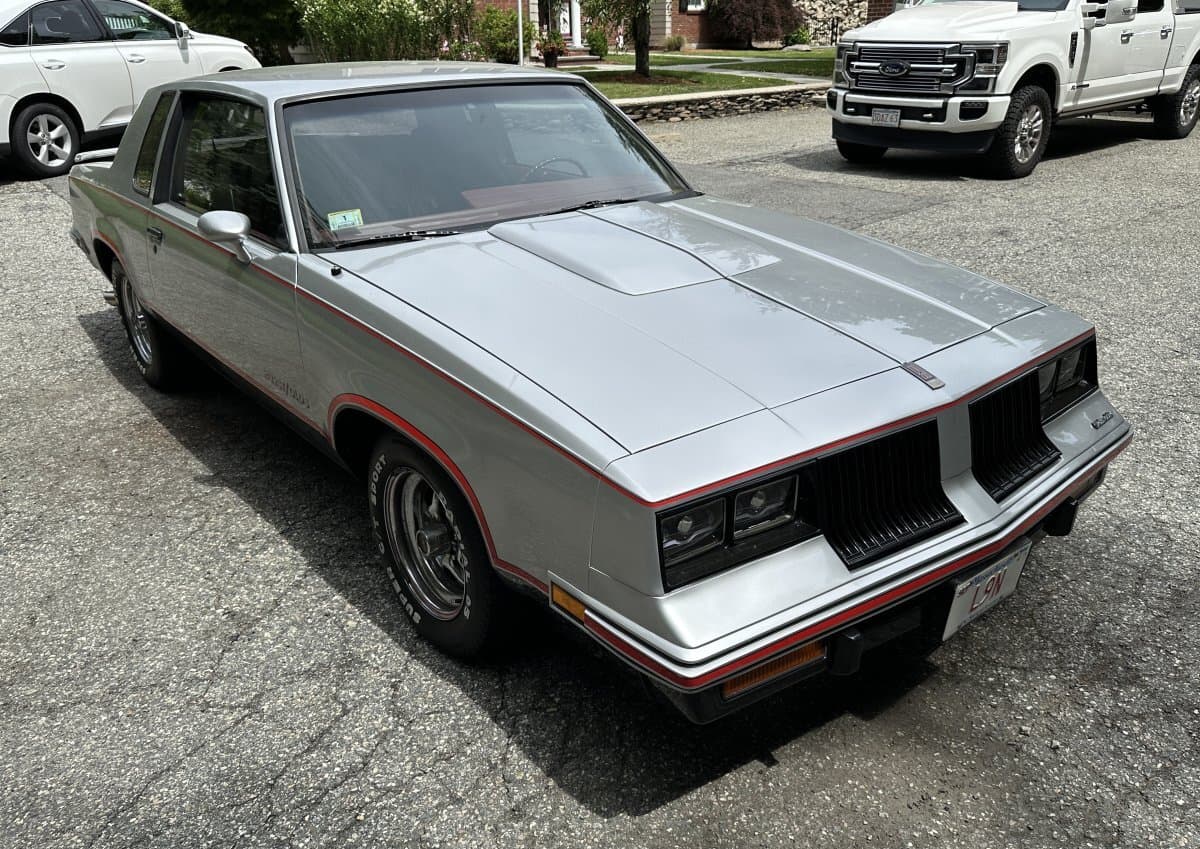 1984 Oldsmobile Hurst/Olds Coupe thumbnail 5
