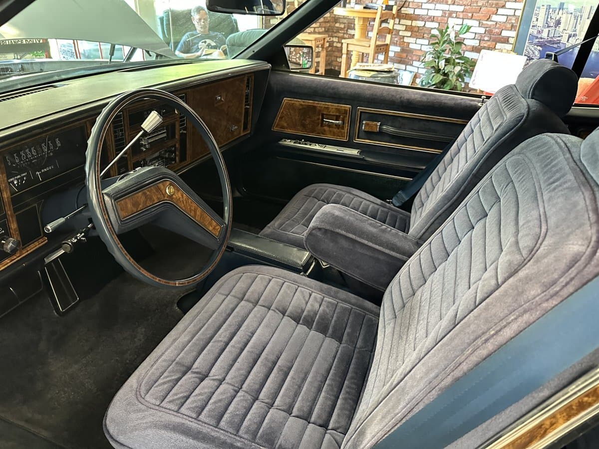 1981 Buick Riviera Coupe thumbnail 28