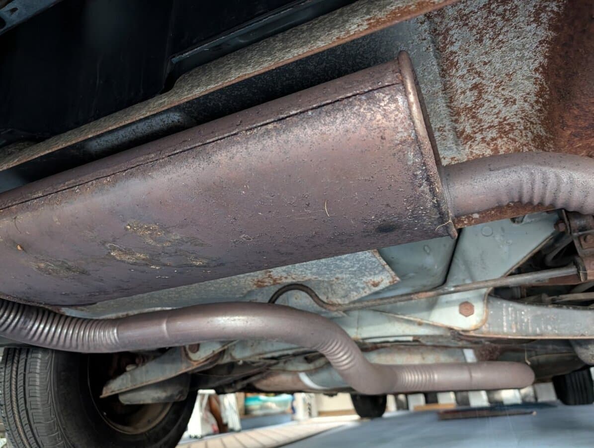 1988 Cadillac DeVille Sedan — photo 29