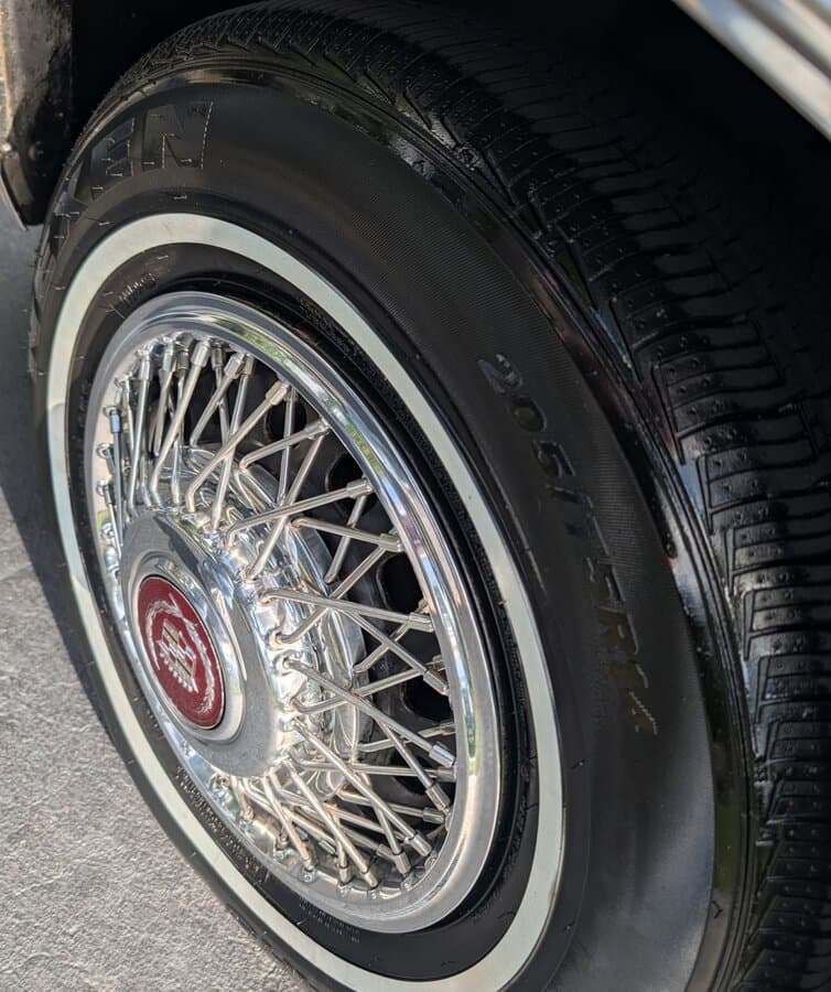 1988 Cadillac DeVille Sedan thumbnail 16