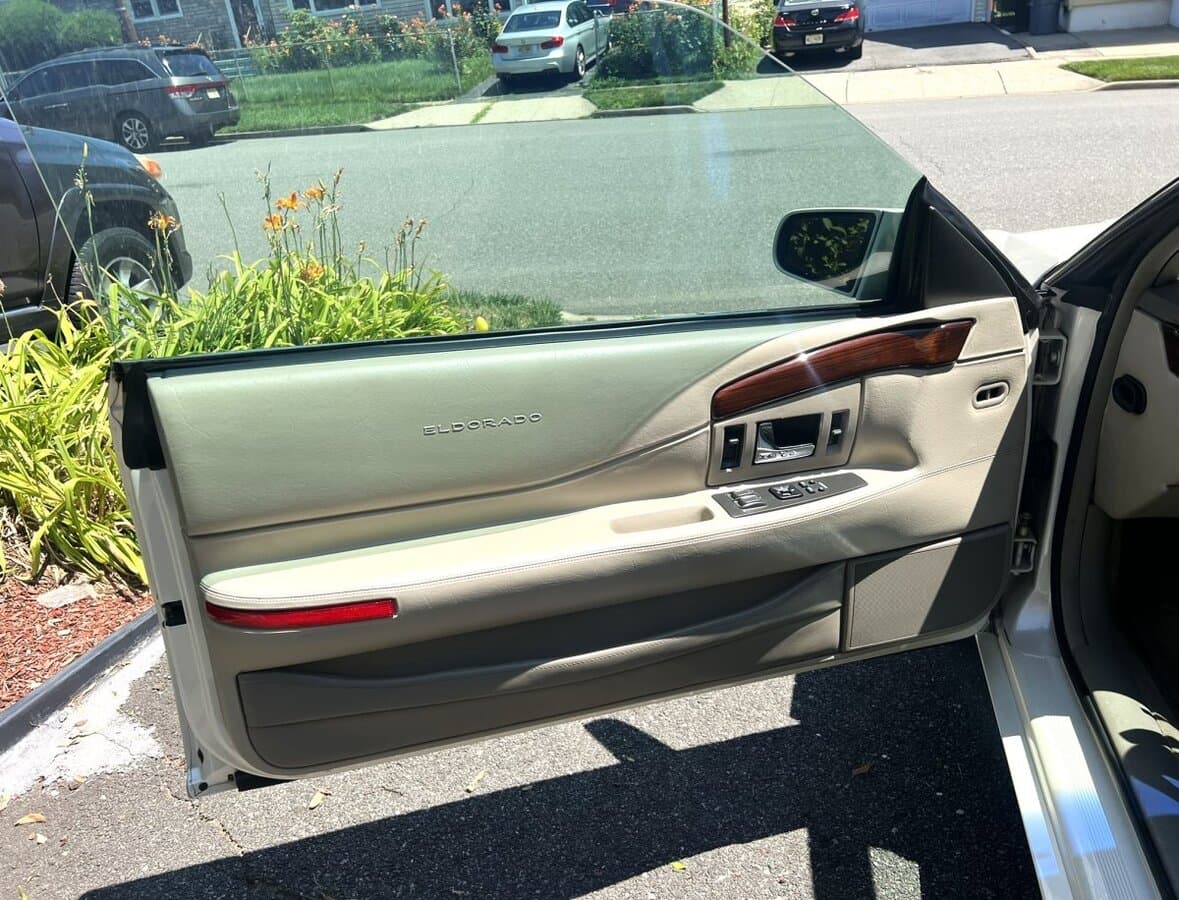 2002 Cadillac Eldorado ETC thumbnail 16