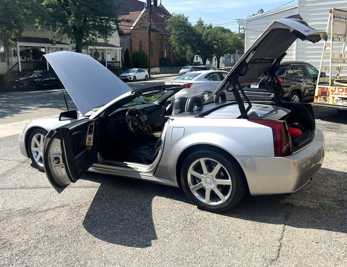 2004 Cadillac XLR Convertible thumbnail 28