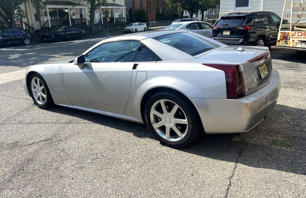 2004 Cadillac XLR Convertible thumbnail 3