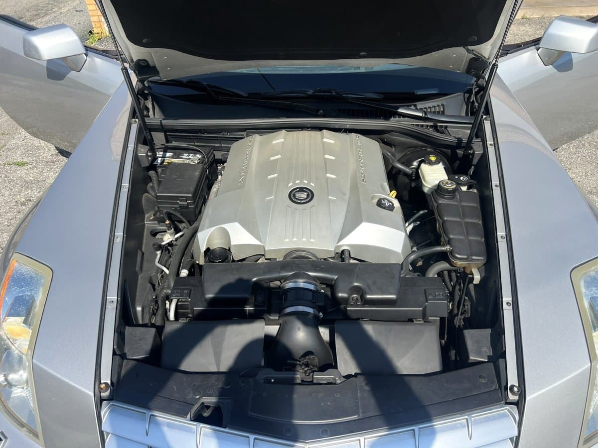 2004 Cadillac XLR Convertible thumbnail 17
