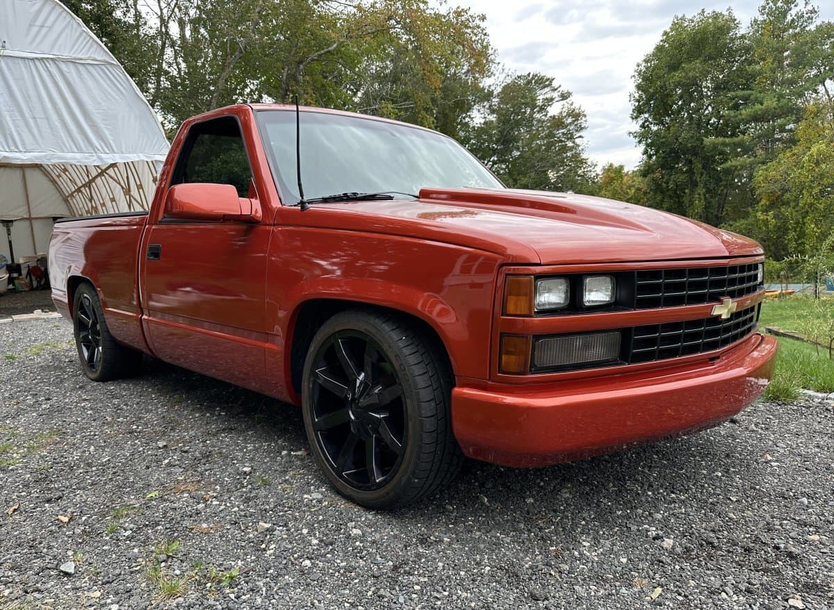 1988 Chevrolet Silverado C1500 Restomod Pickup thumbnail 5