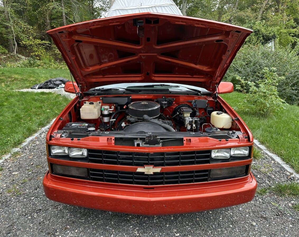 1988 Chevrolet Silverado C1500 Restomod Pickup thumbnail 10