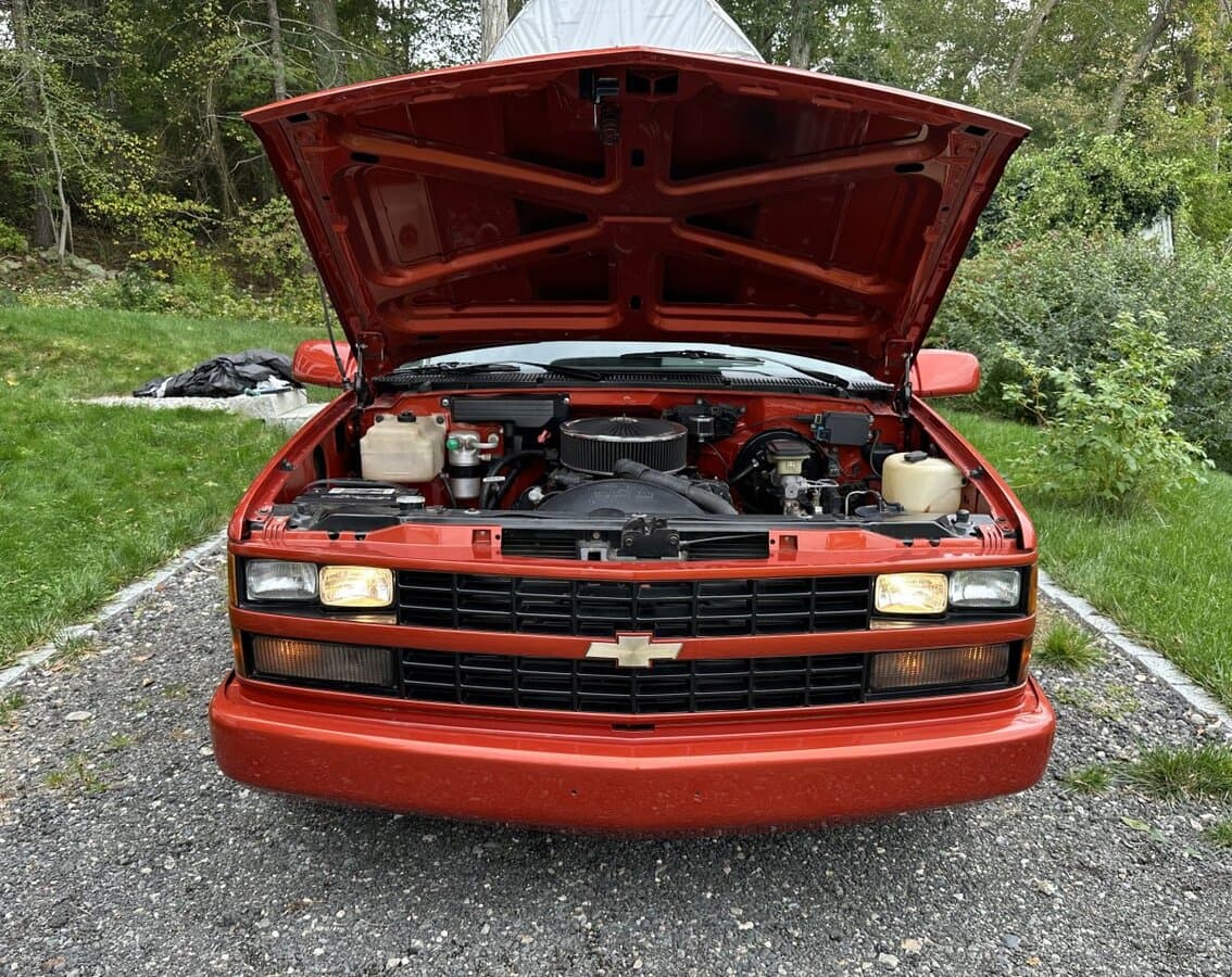 1988 Chevrolet Silverado C1500 Restomod Pickup thumbnail 13