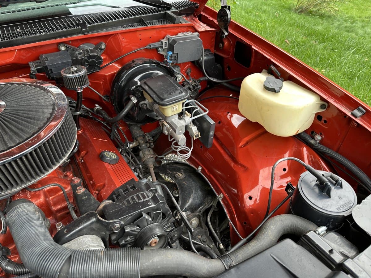 1988 Chevrolet Silverado C1500 Restomod Pickup thumbnail 18