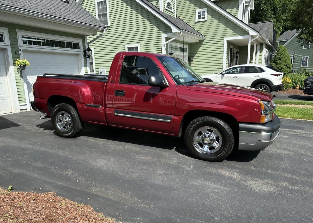 2004 Chevrolet Silverado Stepside Pickup thumbnail 5
