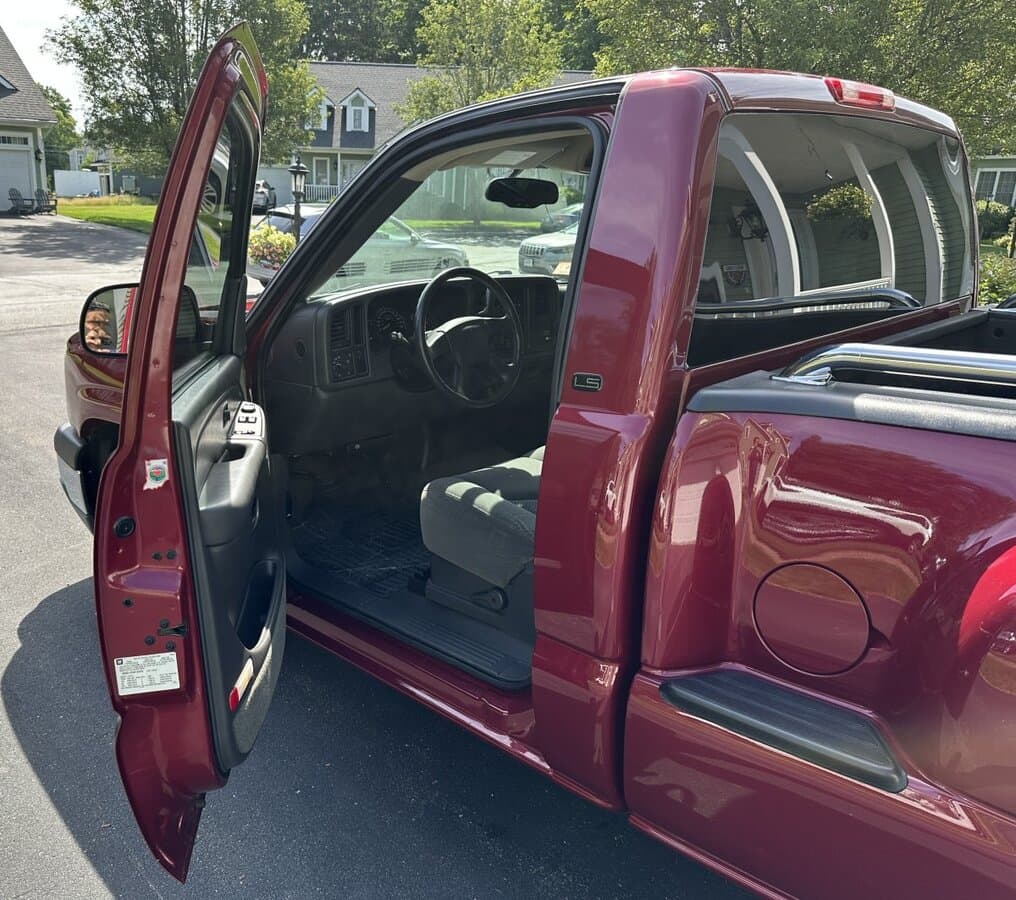 2004 Chevrolet Silverado Stepside Pickup thumbnail 22