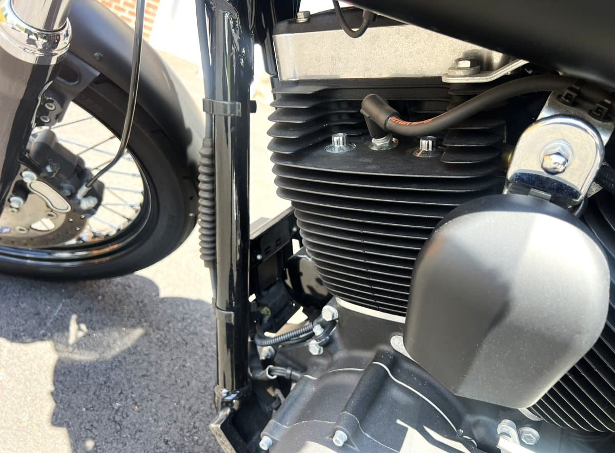 2016 Harley-Davidson Street Bob thumbnail 27