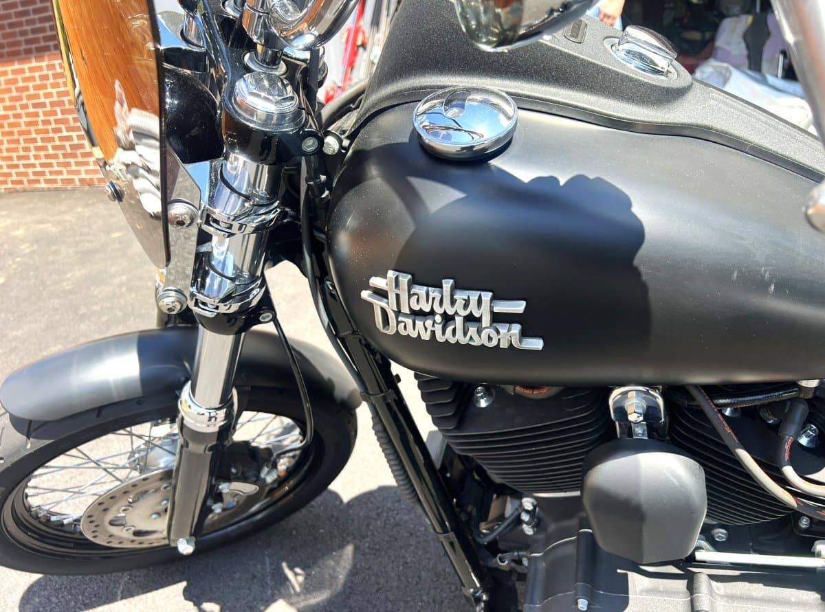 2016 Harley-Davidson Street Bob thumbnail 12