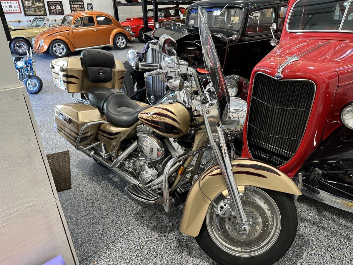 2013 Harley-Davidson Motorcylcle Screamin\' Eagle Road King FLHRSE — photo 1