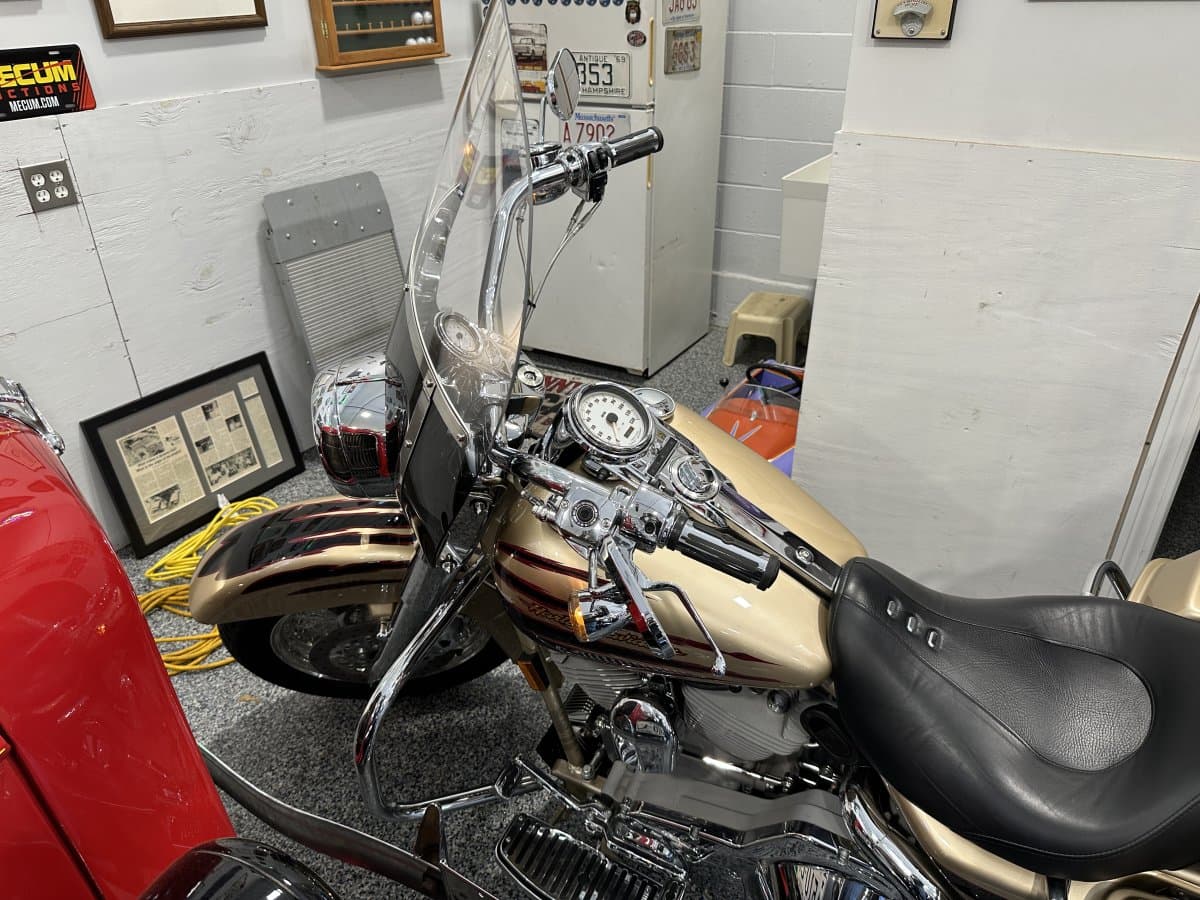 2013 Harley-Davidson Motorcylcle Screamin\' Eagle Road King FLHRSE thumbnail 3