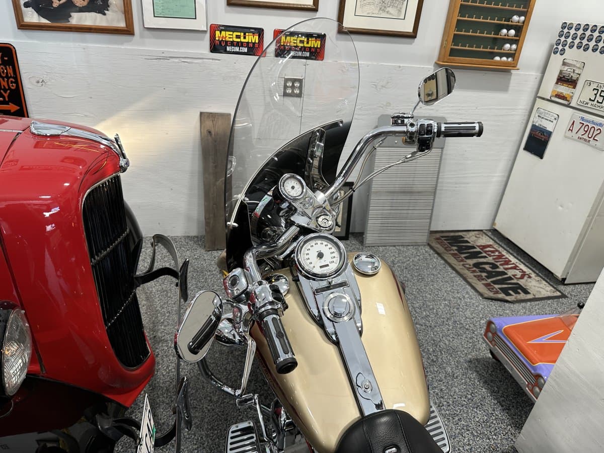 2013 Harley-Davidson Motorcylcle Screamin\' Eagle Road King FLHRSE thumbnail 4