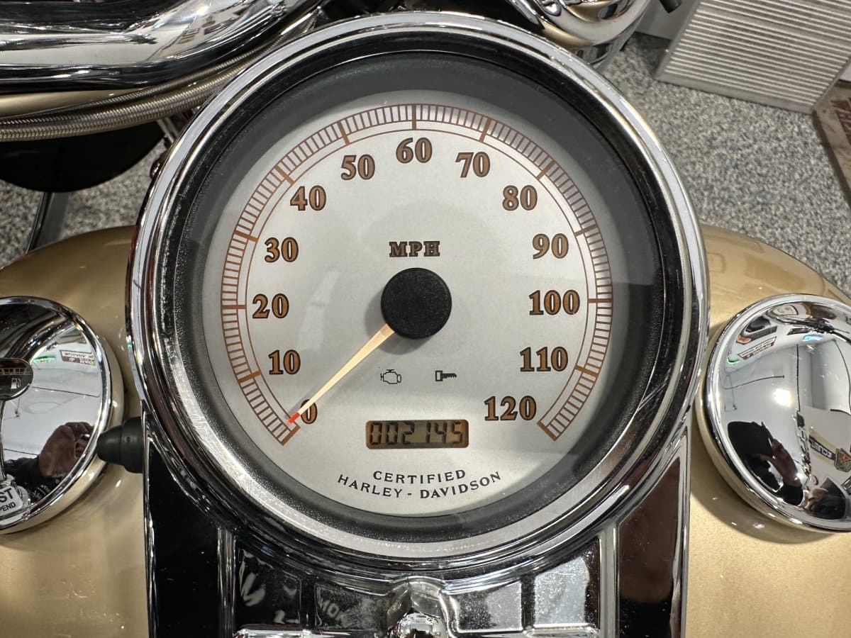 2013 Harley-Davidson Motorcylcle Screamin\' Eagle Road King FLHRSE thumbnail 5