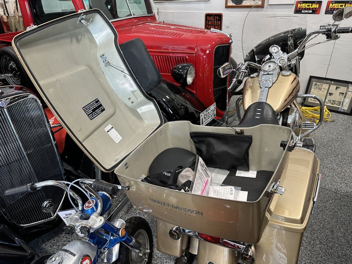 2013 Harley-Davidson Motorcylcle Screamin\' Eagle Road King FLHRSE — photo 16