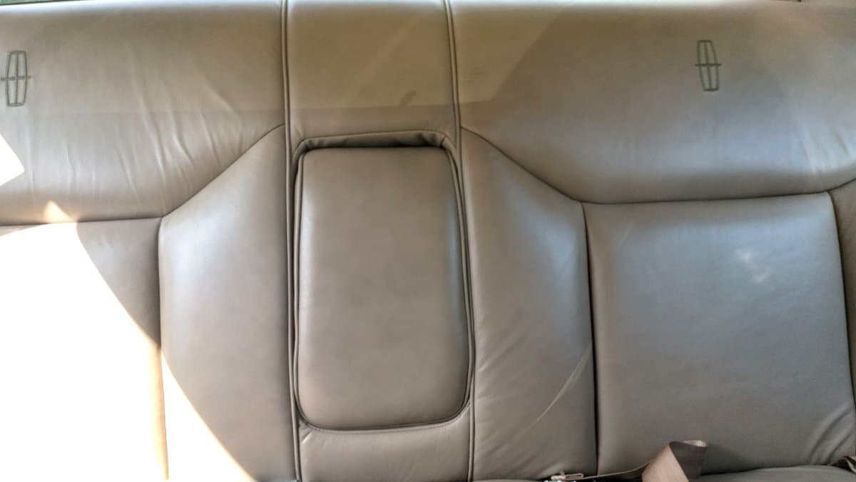 1989 Lincoln Town Car Sedan thumbnail 9