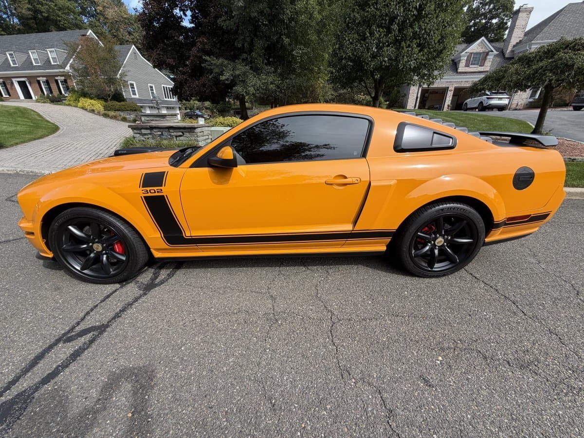 2007 Ford Mustang Saleen - Parnelli Jones thumbnail 3