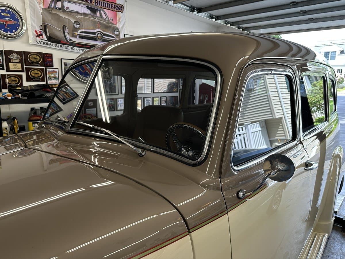 1949 Chevrolet Suburban Restomod thumbnail 28