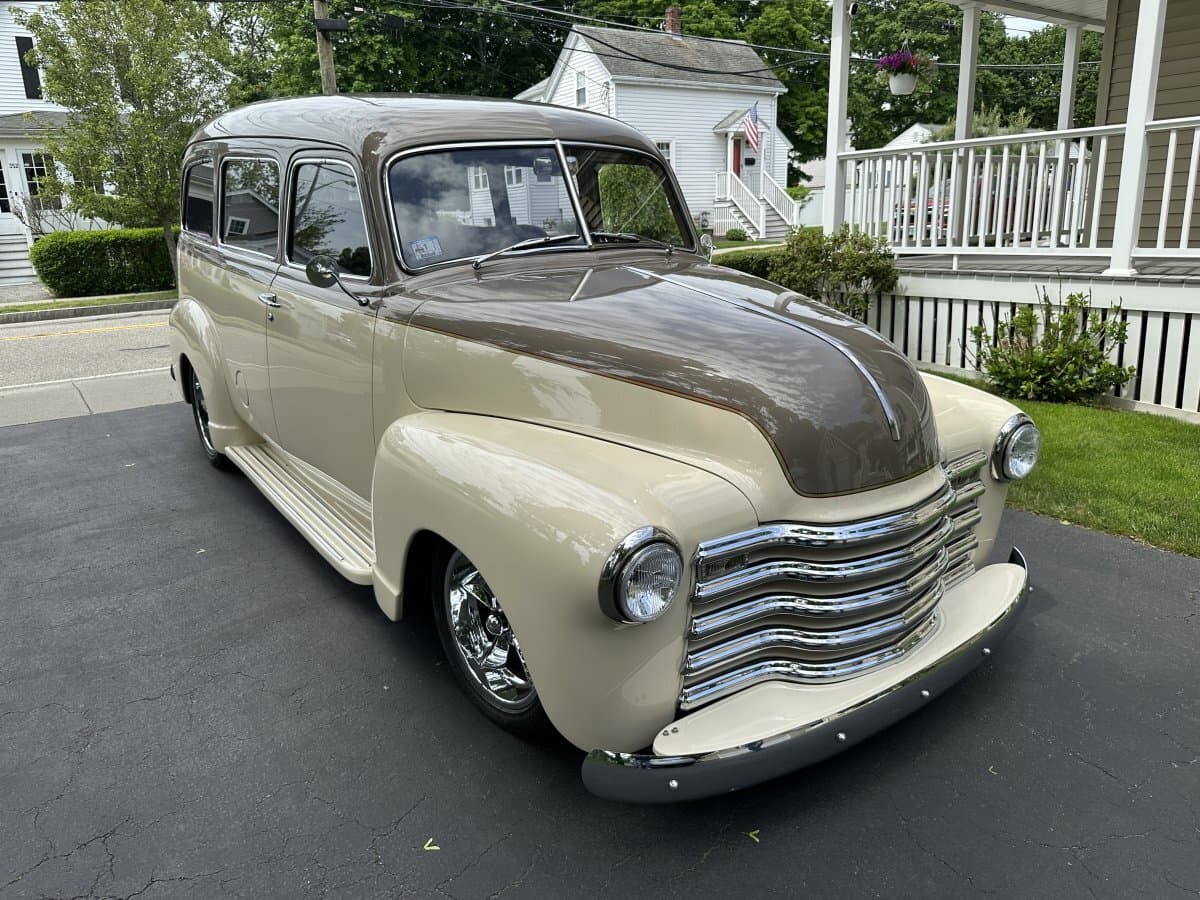 1949 Chevrolet Suburban Restomod thumbnail 5