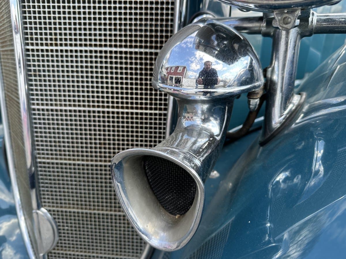 1933 Buick Model 57 Sedan thumbnail 9