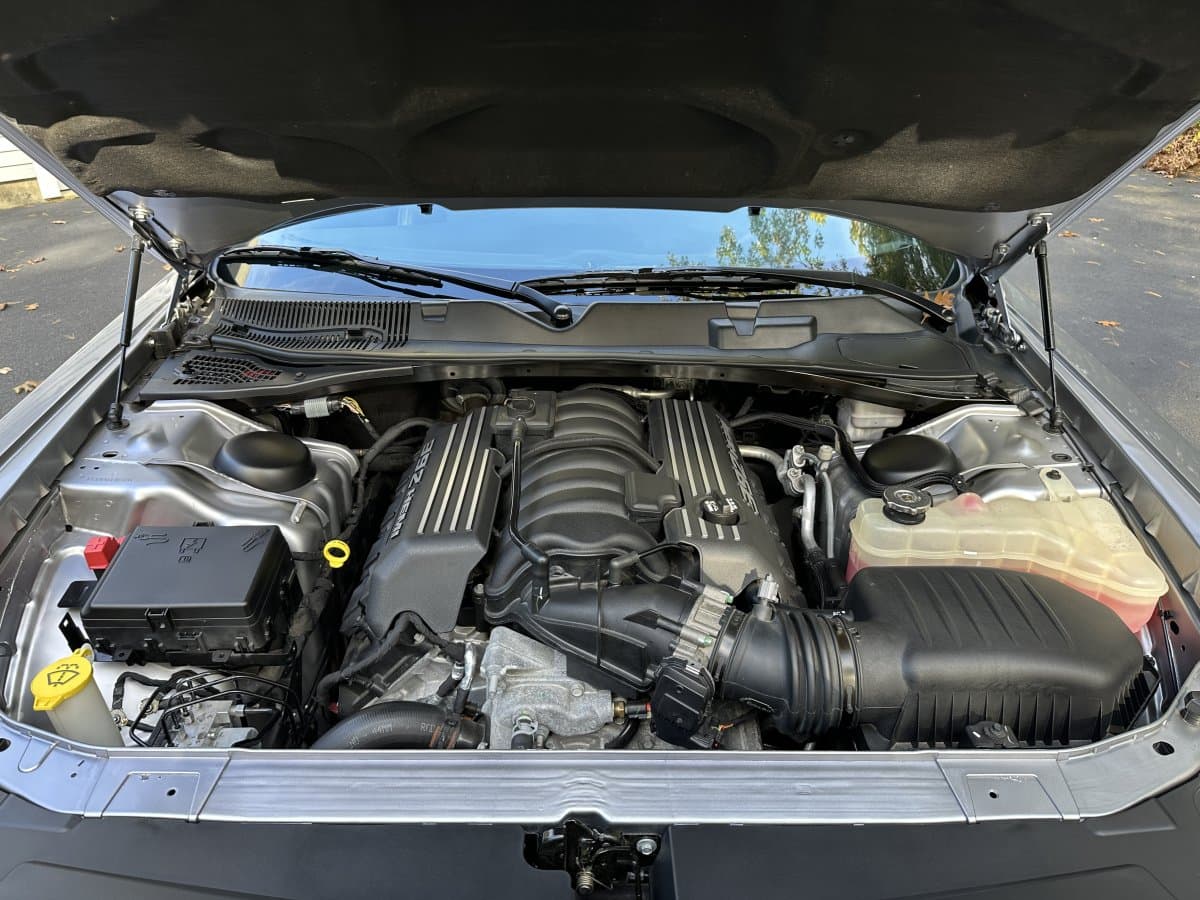 2015 Dodge Challenger SRT 392 HEMI Coupe thumbnail 27