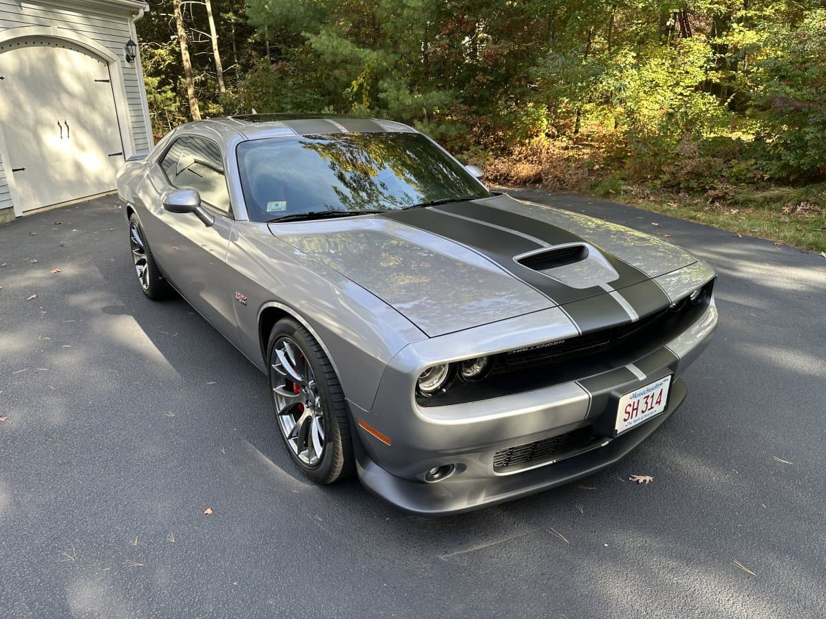 2015 Dodge Challenger SRT 392 HEMI Coupe thumbnail 5