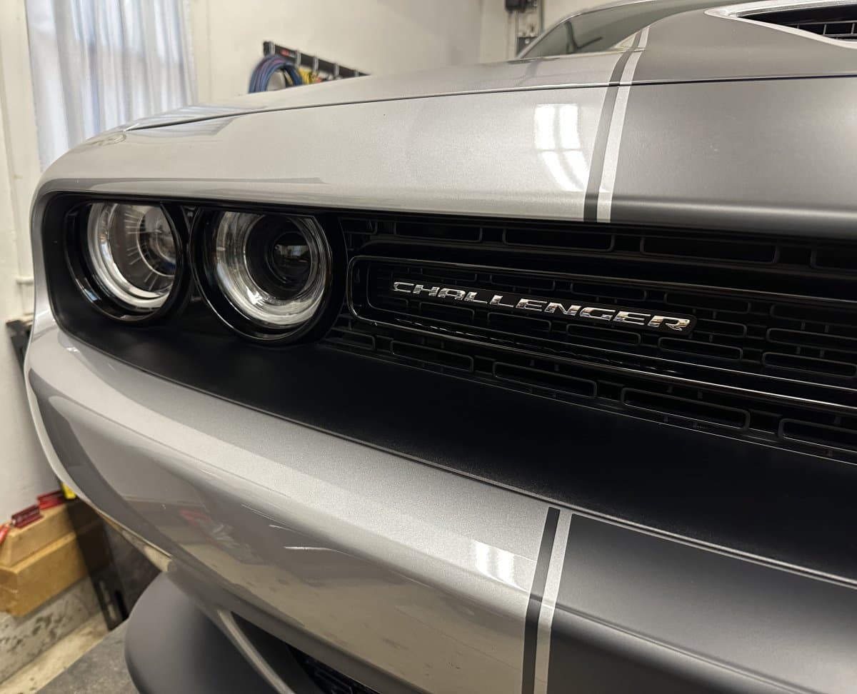 2015 Dodge Challenger SRT 392 HEMI Coupe thumbnail 7