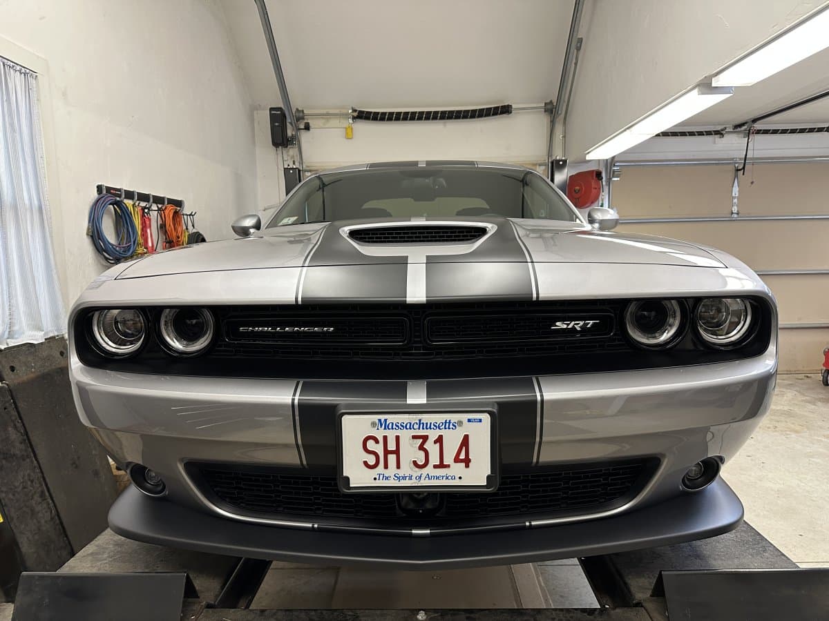 2015 Dodge Challenger SRT 392 HEMI Coupe thumbnail 8