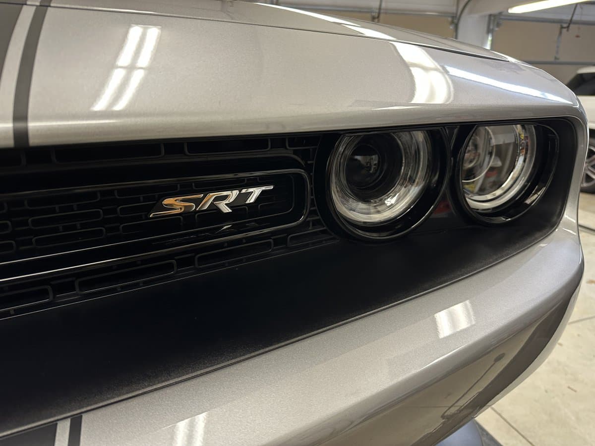 2015 Dodge Challenger SRT 392 HEMI Coupe thumbnail 9