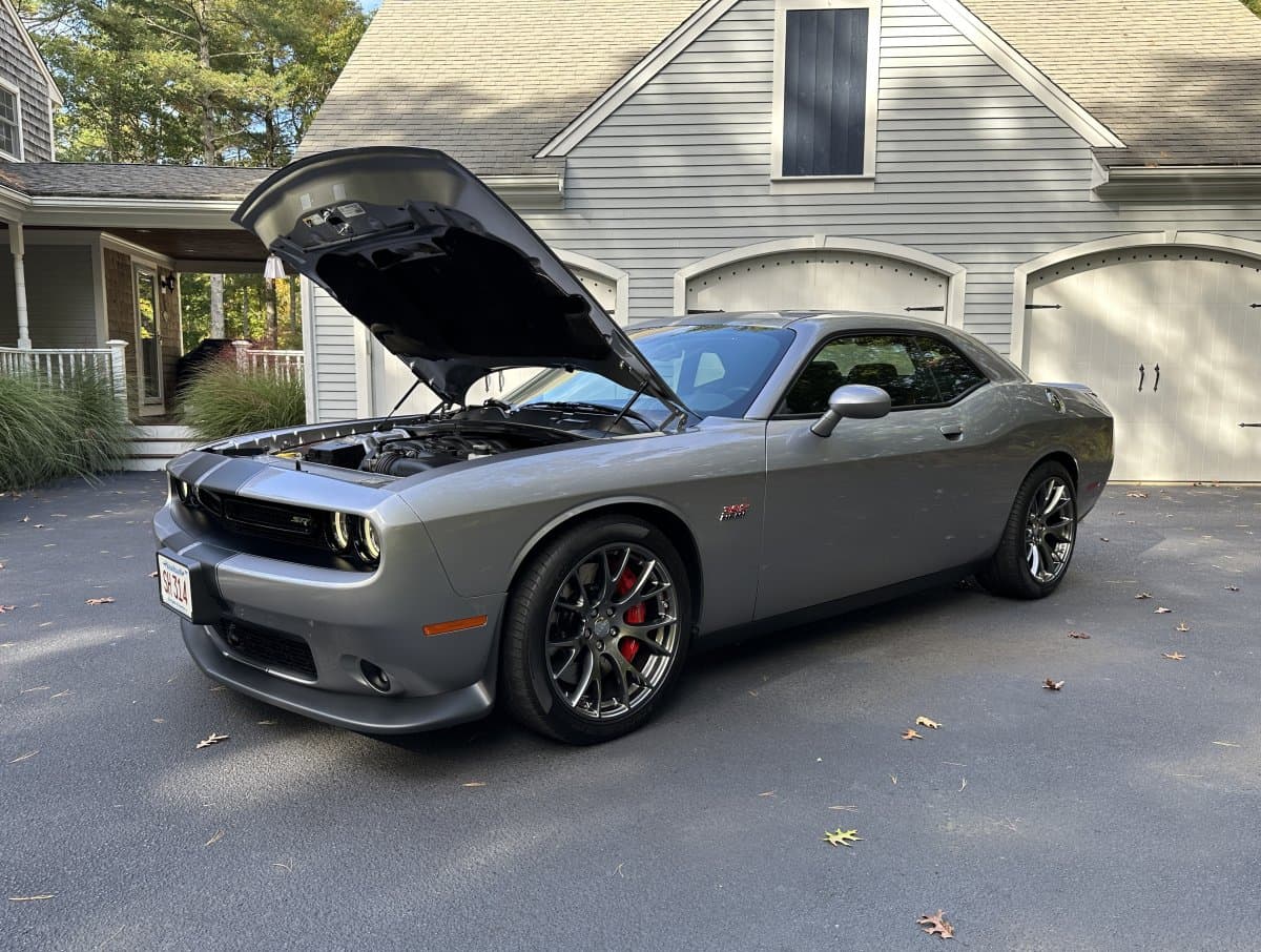 2015 Dodge Challenger SRT 392 HEMI Coupe thumbnail 23