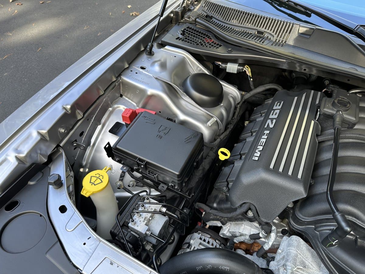 2015 Dodge Challenger SRT 392 HEMI Coupe thumbnail 24