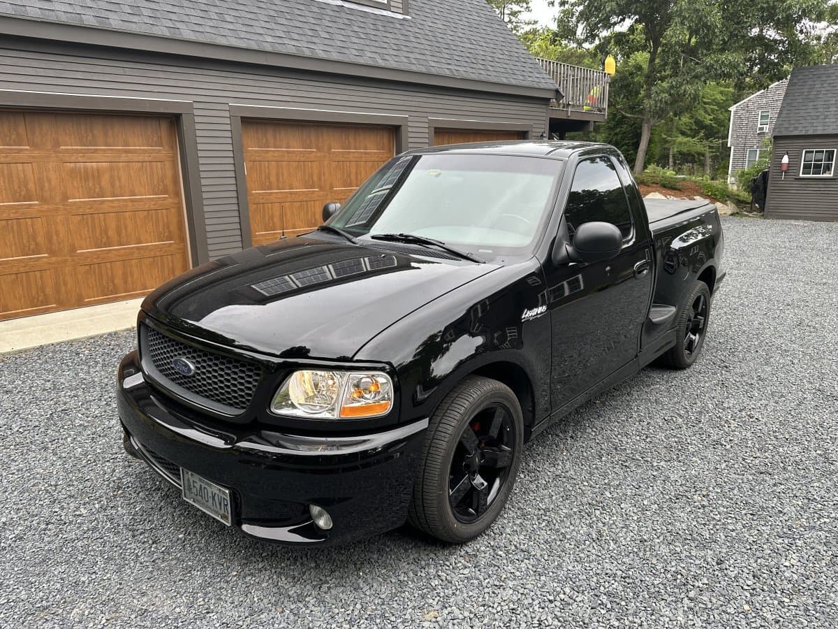 1999 Ford Lightning SVT F-150 Pickup thumbnail 3