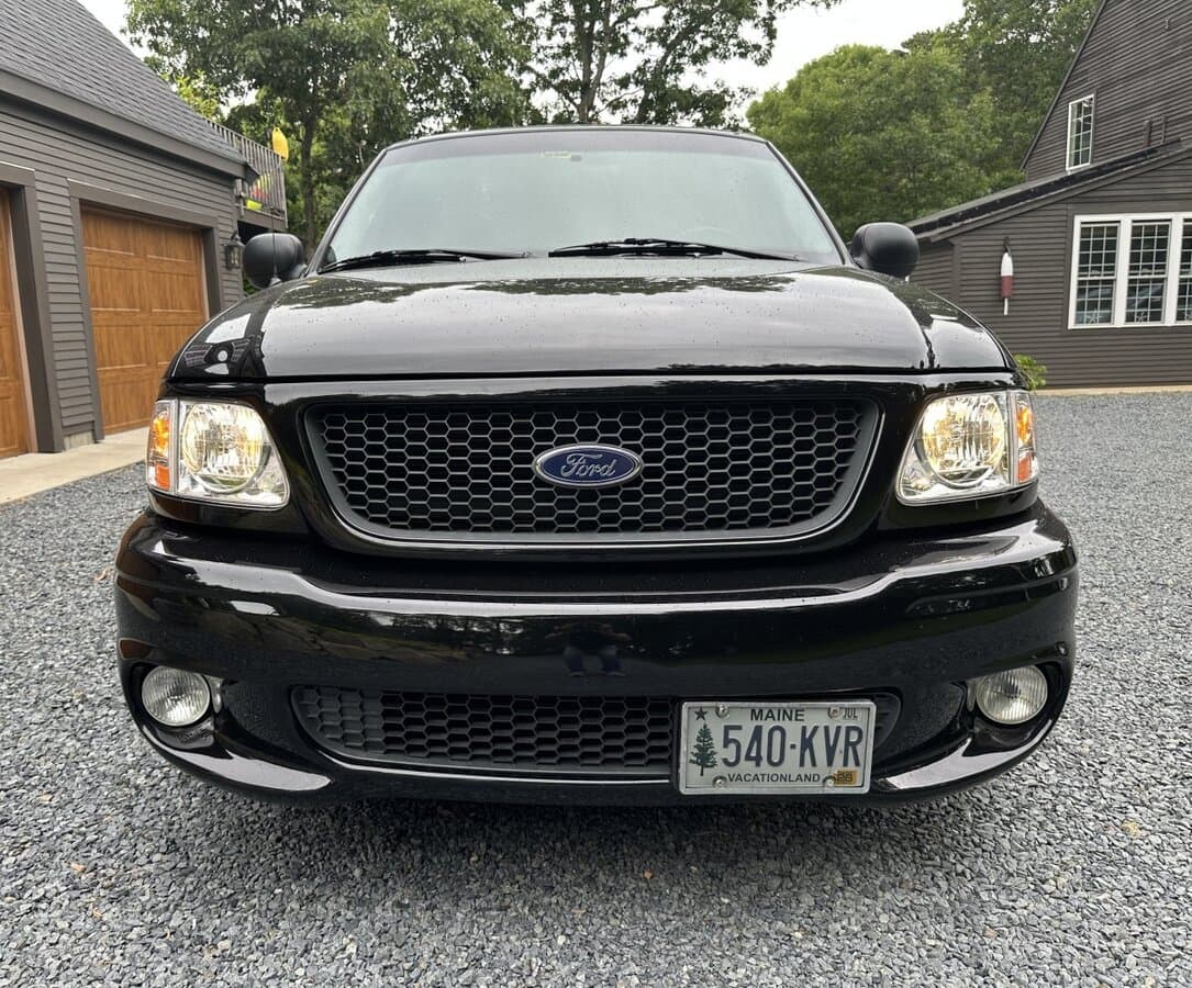 1999 Ford Lightning SVT F-150 Pickup thumbnail 6