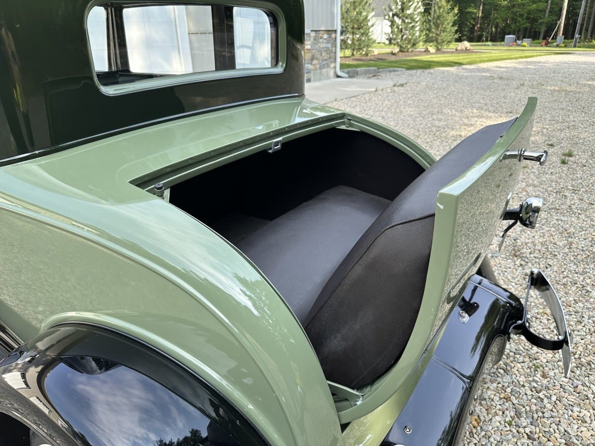 1932 Chevrolet Confederate 5 Window Coupe thumbnail 23