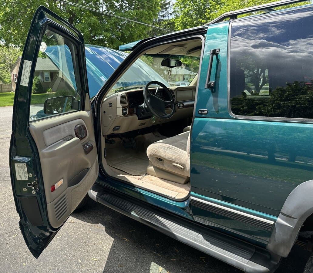 1997 GMC Yukon SLE 1500 4WD thumbnail 29