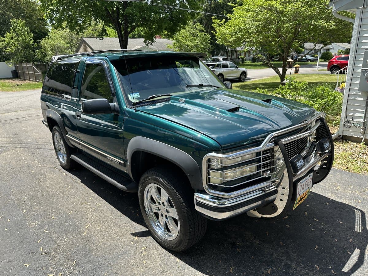 1997 GMC Yukon SLE 1500 4WD thumbnail 4
