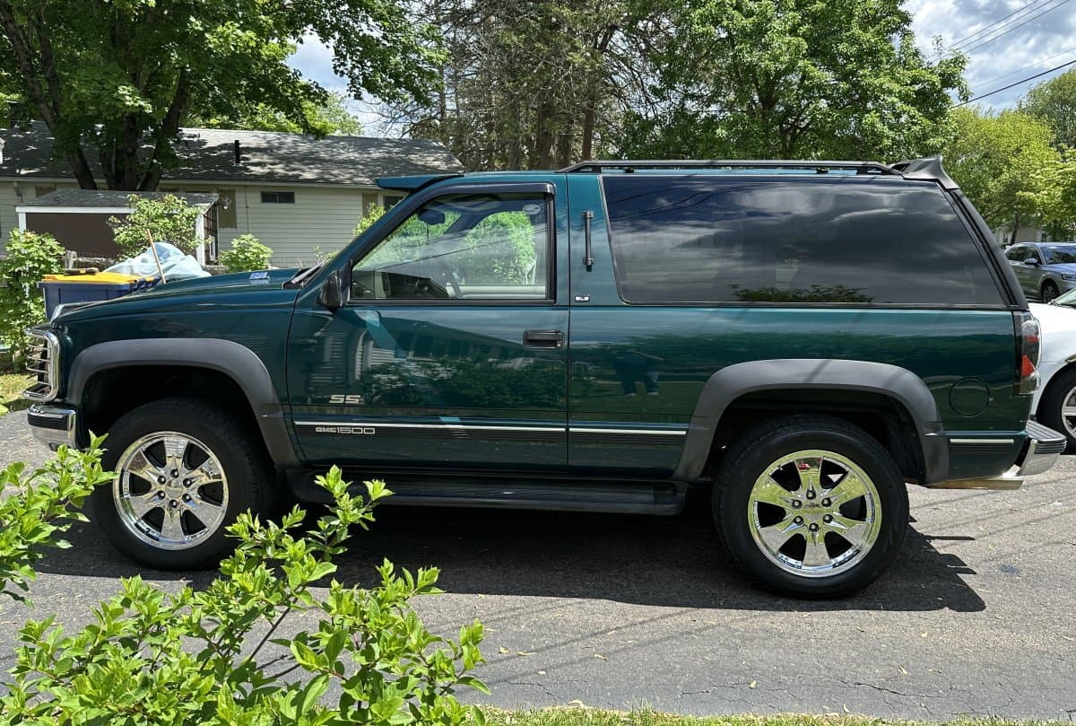 1997 GMC Yukon SLE 1500 4WD thumbnail 25