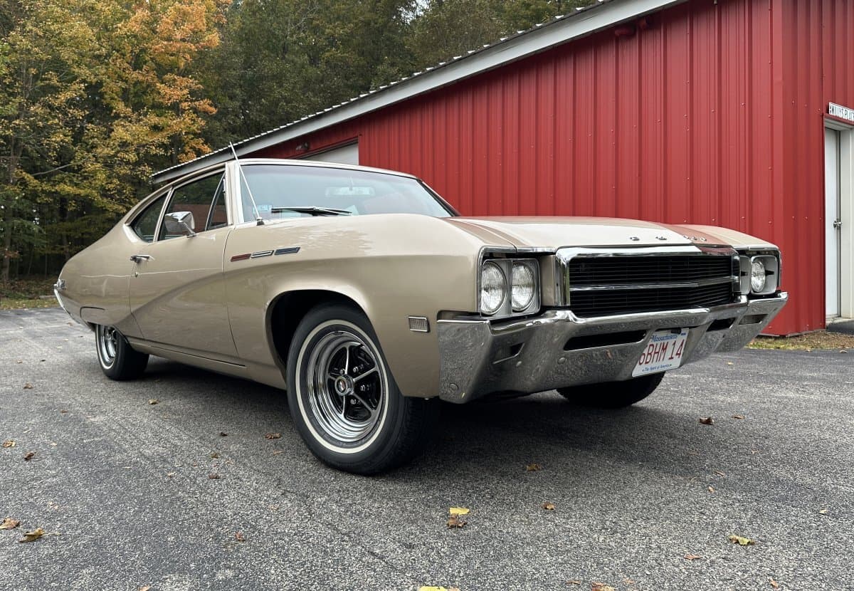 1969 Buick Special Deluxe Coupe — photo 2