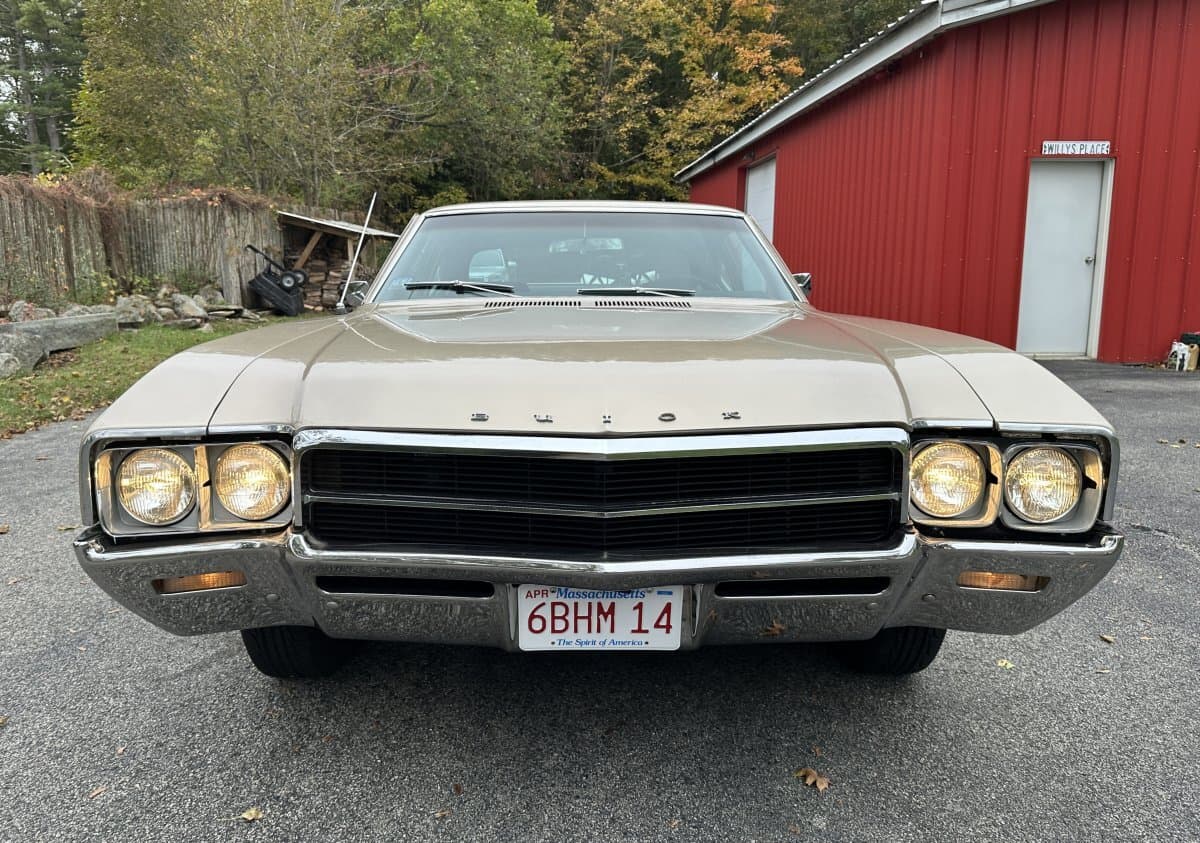 1969 Buick Special Deluxe Coupe thumbnail 6