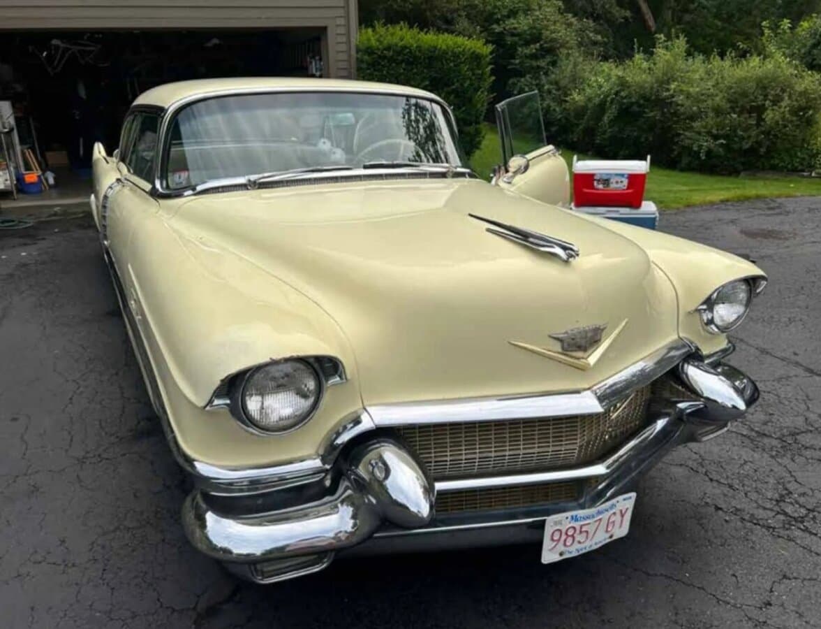 1956 Cadillac Series 62 Coupe de Ville — photo 1