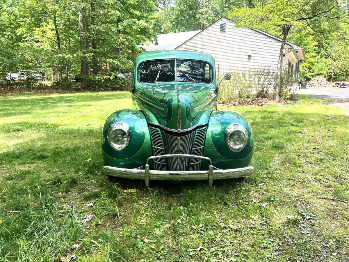 1940 Ford Deluxe 2-Door Sedan Hot Rod thumbnail 3