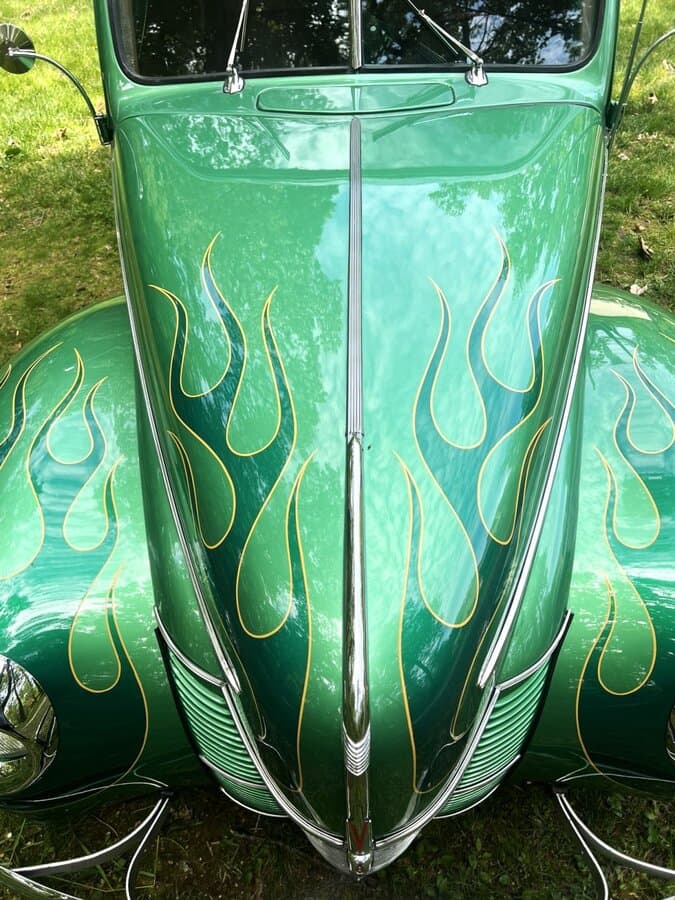 1940 Ford Deluxe 2-Door Sedan Hot Rod thumbnail 5
